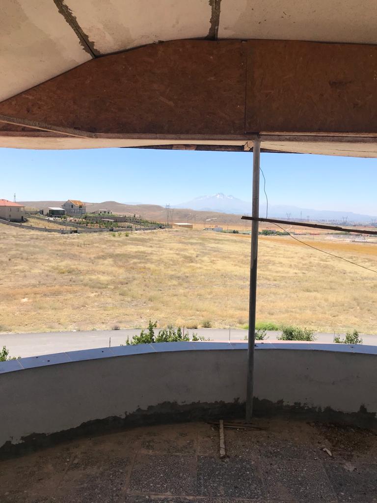 KOCASİNAN BARSAMADA 1 DÖNÜM İÇERİSİNDE SATILIK VİLLA